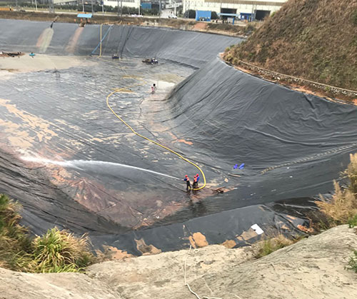 鼓楼废水池清理